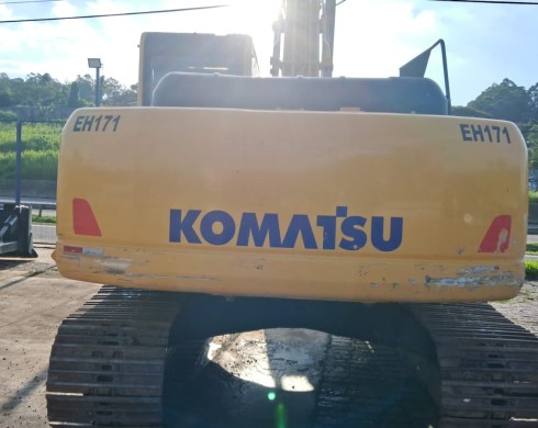 ESCAVADEIRA KOMATSU PC200LC ANO 2010