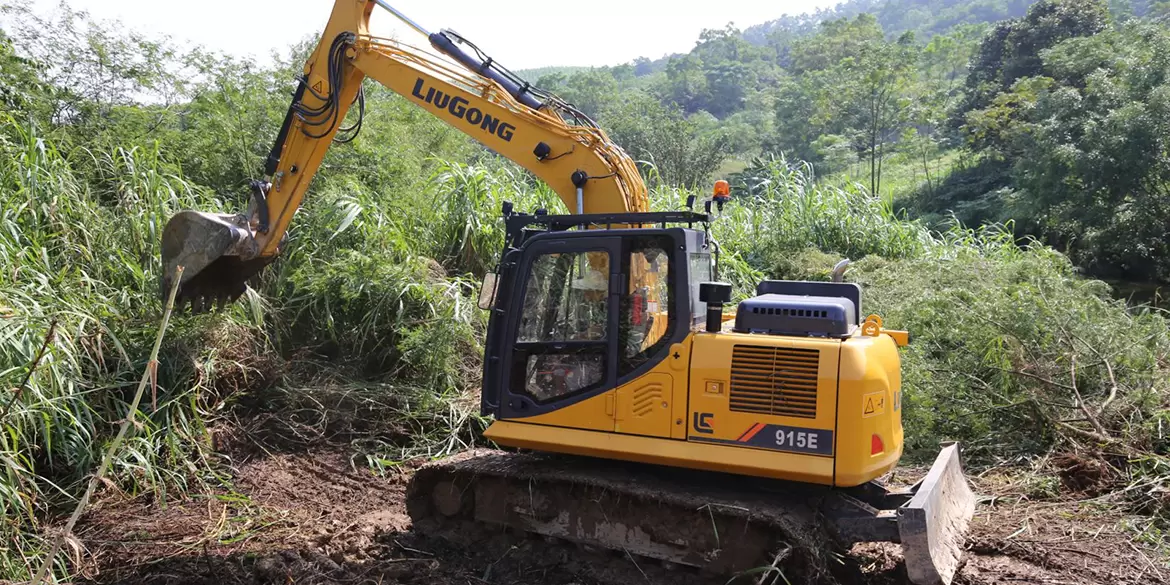 escavadeira-liugong-915E-002