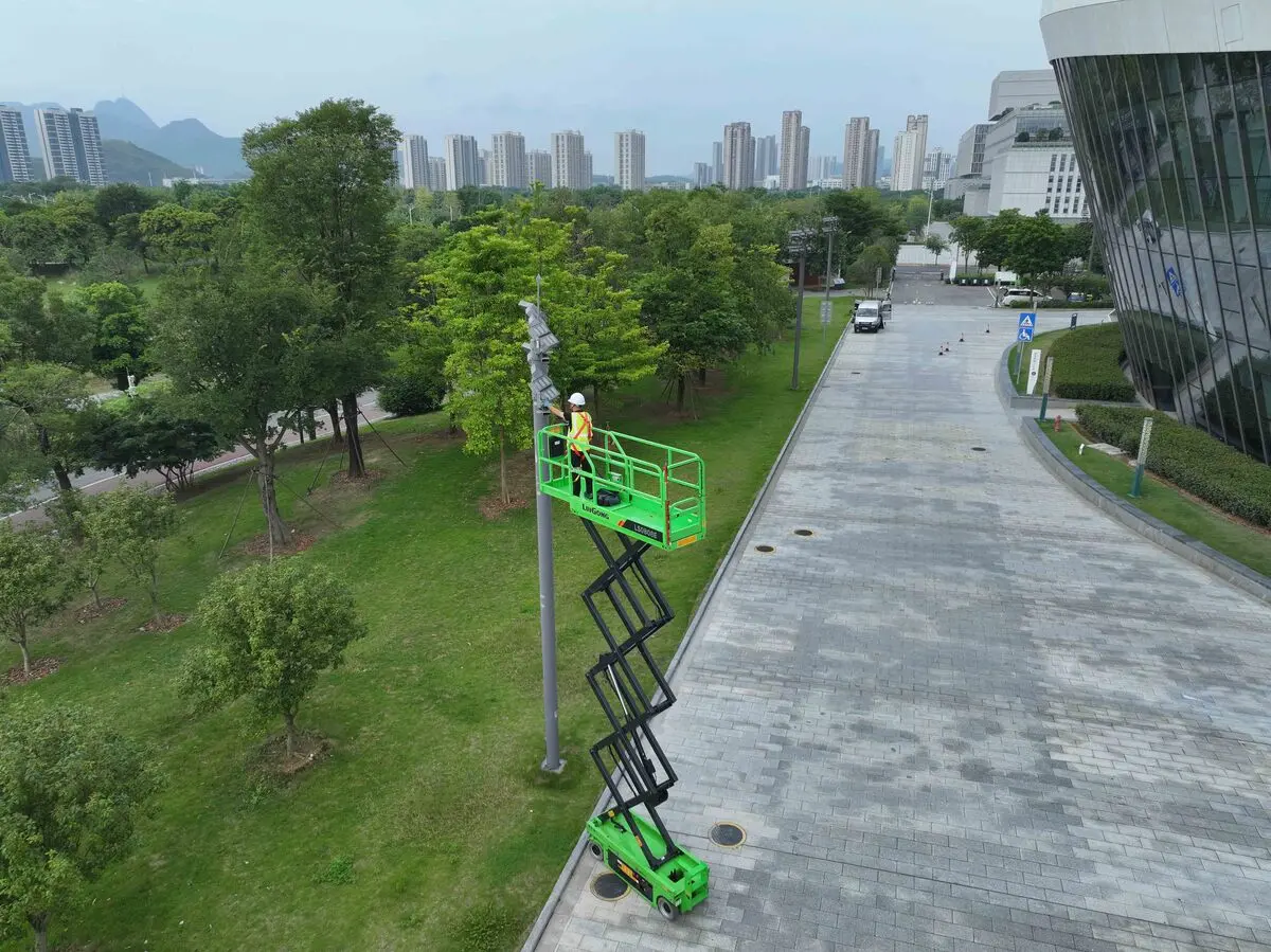 liugong-produtos-plataforma-elevatoria-movel-de-trabalho-tipo-tesoura-LS0808E-03