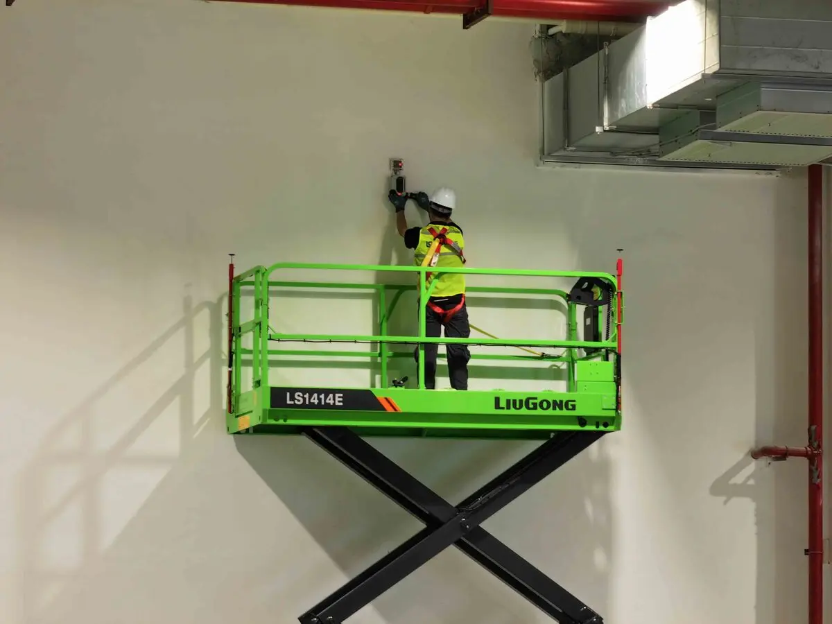 liugong-produtos-plataformas-aereas-tipo-tesoura-LS1414E-01