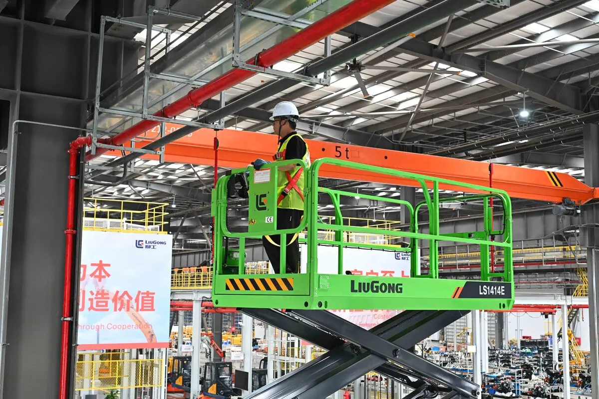 liugong-produtos-plataformas-aereas-tipo-tesoura-LS1414E-04