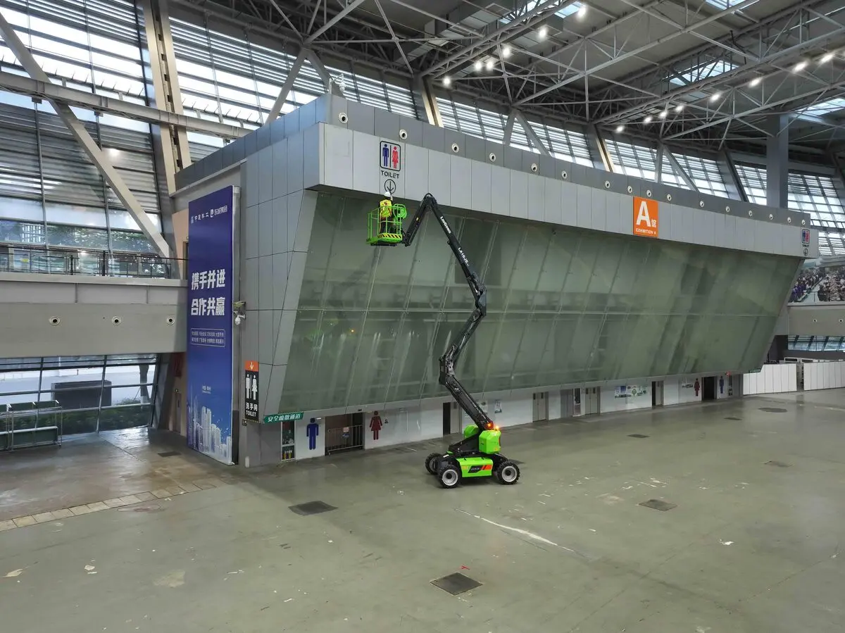 liugong-produtos-plataformas-elevatoria-movel-de-trabalho-tipo-articulada-la16je-li-02