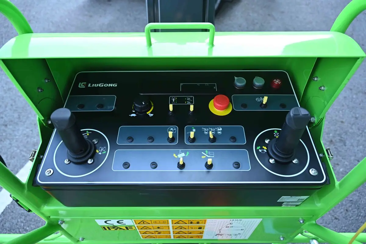 liugong-produtos-plataformas-elevatoria-movel-de-trabalho-tipo-articulada-la16je-li-04